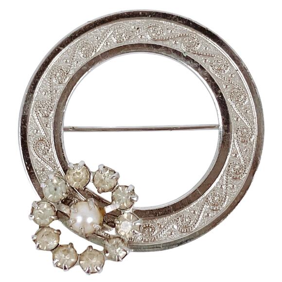 VTG Mid Century Brooch Silver Tone Rhinestone Fx Pearl Circle Wreath Pin 40s 50s - Picture 1 of 9